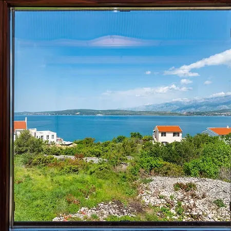 Apartment Sea And Mountain With Pool