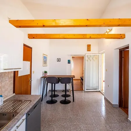 Sea And Mountain With Pool Apartment *